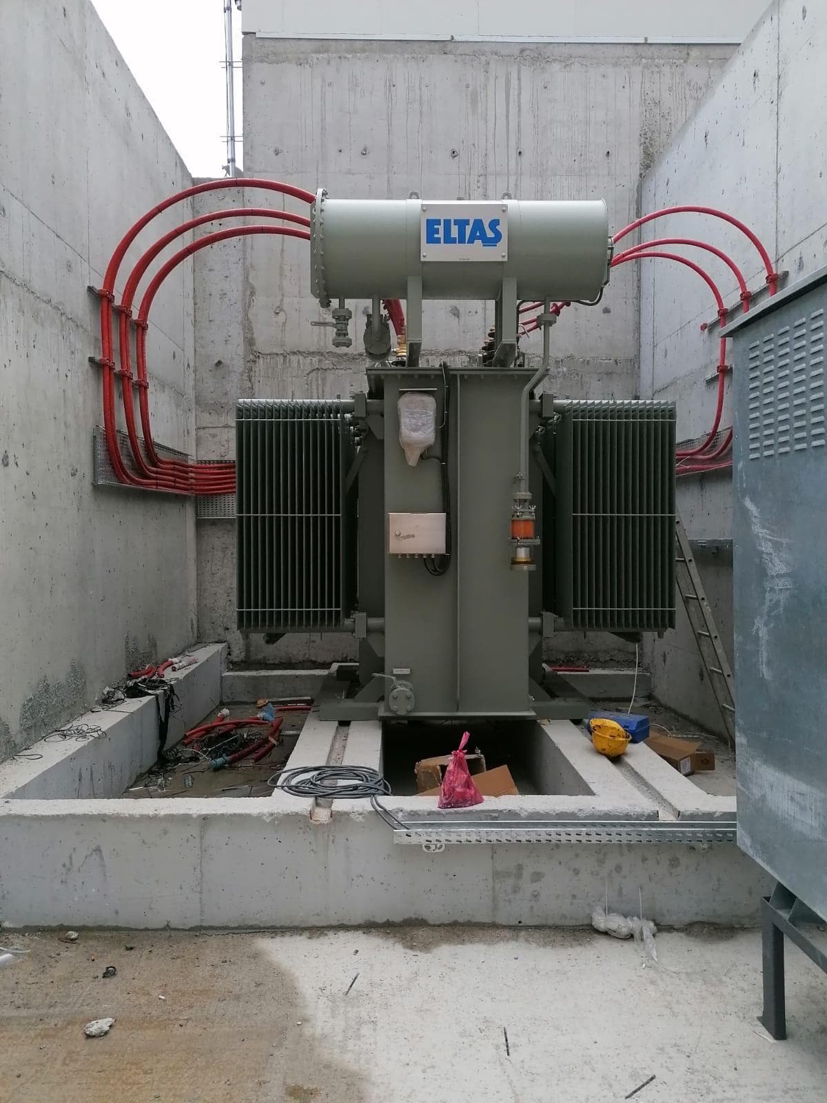 Güç trafosu montajı